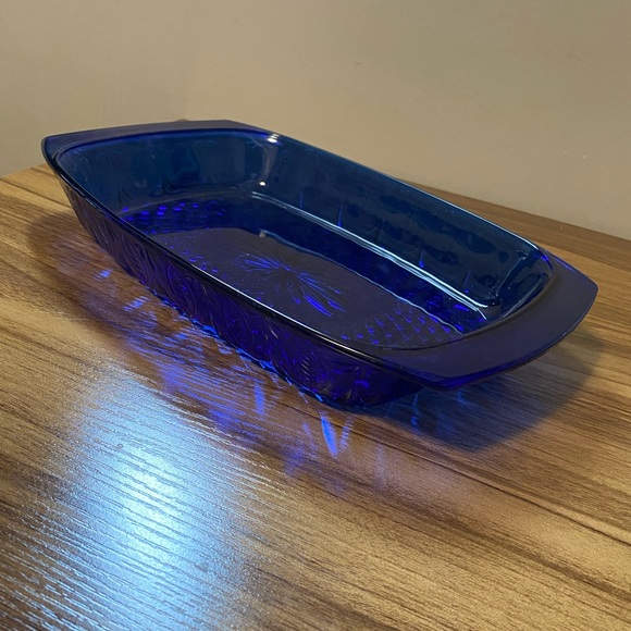 Vintage Cobalt Blue Avon Royal Sapphire Oven to Table Baker Casserole Dish - Picture 4 of 4